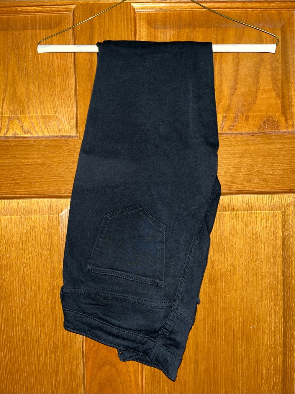 Universal Thread Women’s Skinny Jeans in Black